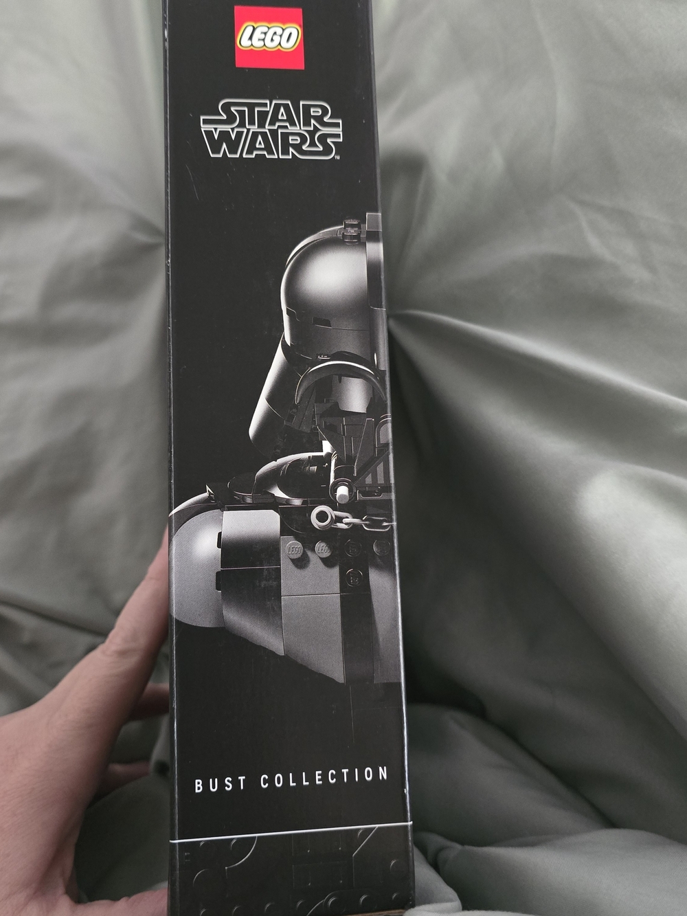 LEGO Star Wars Darth Vader Bust Building Set - New! - Picture 3 of 8